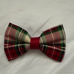 Fish & Bone Chuckle Hounds Plaid Pet Bow Tie